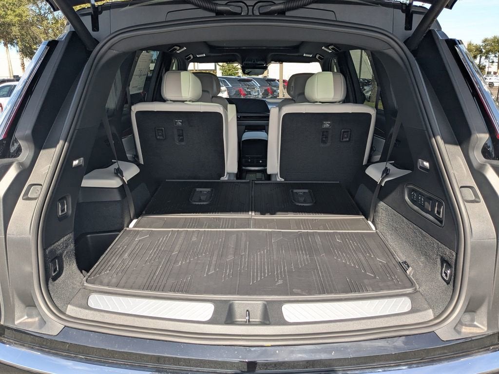 2026 Cadillac VISTIQ Luxury