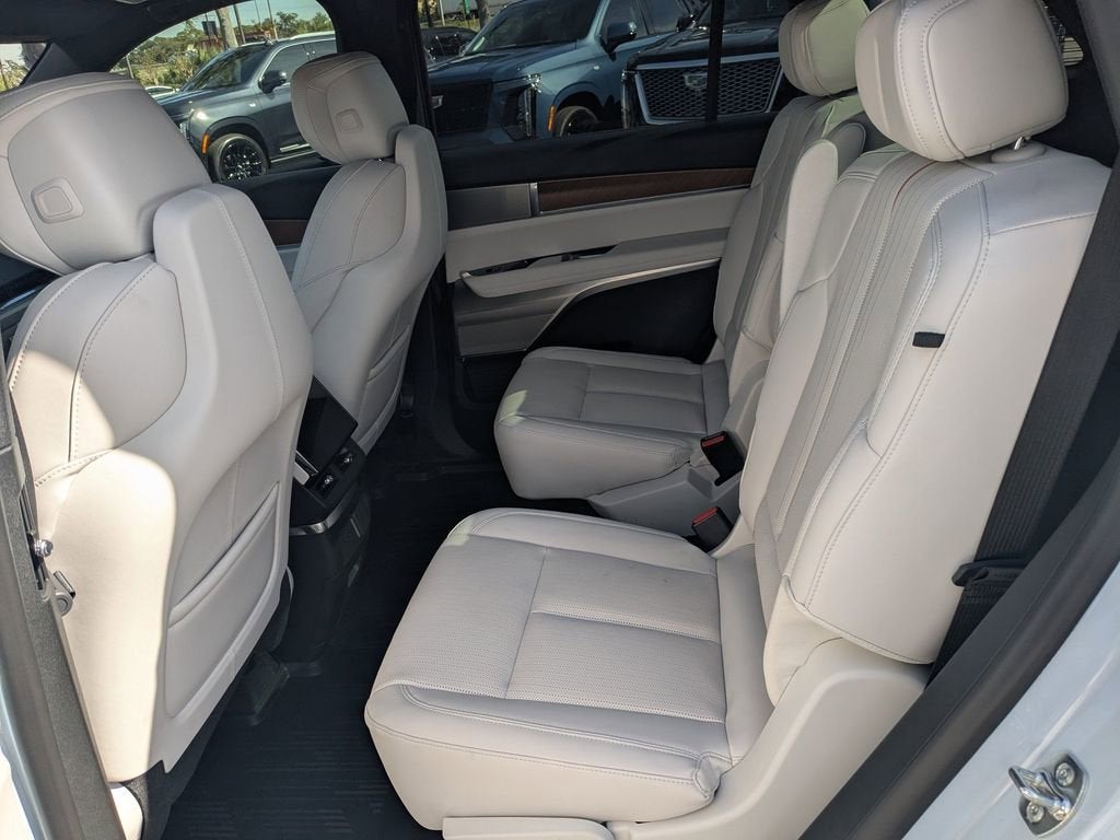 2026 Cadillac VISTIQ Luxury