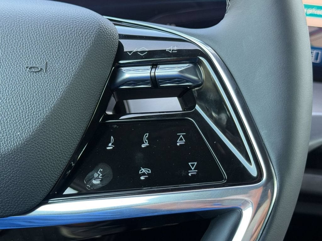 2027 Cadillac VISTIQ Sport