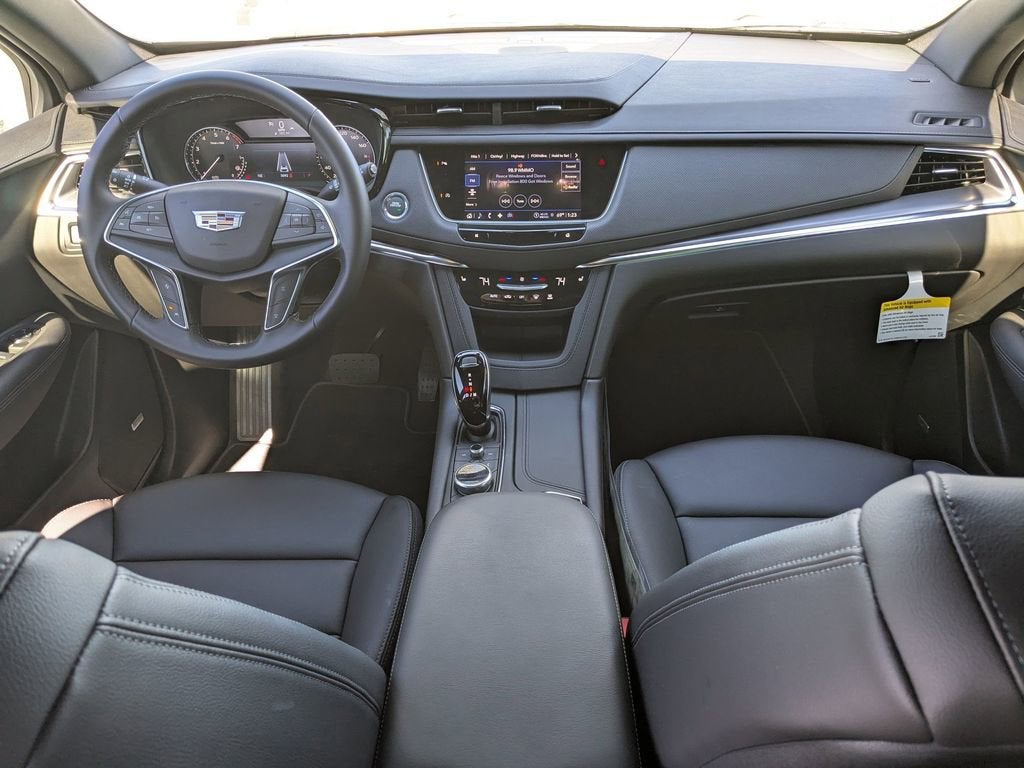 2025 Cadillac XT5 Luxury