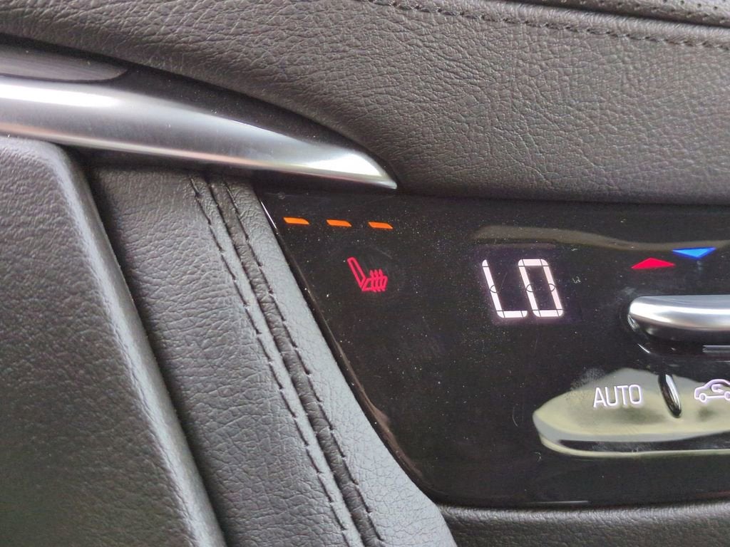 2025 Cadillac XT5 Luxury