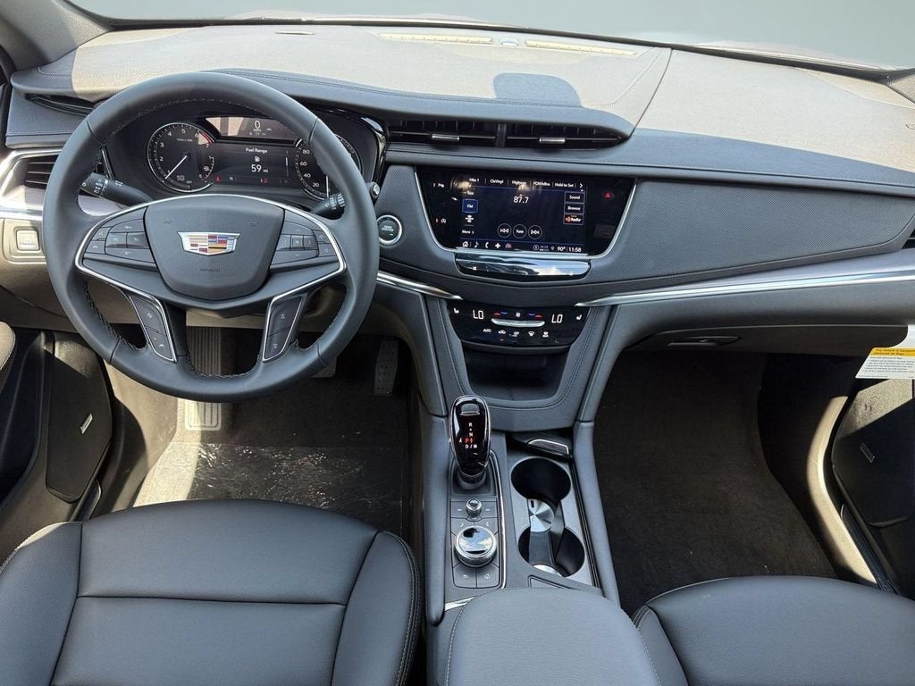 2026 Cadillac XT5 Luxury