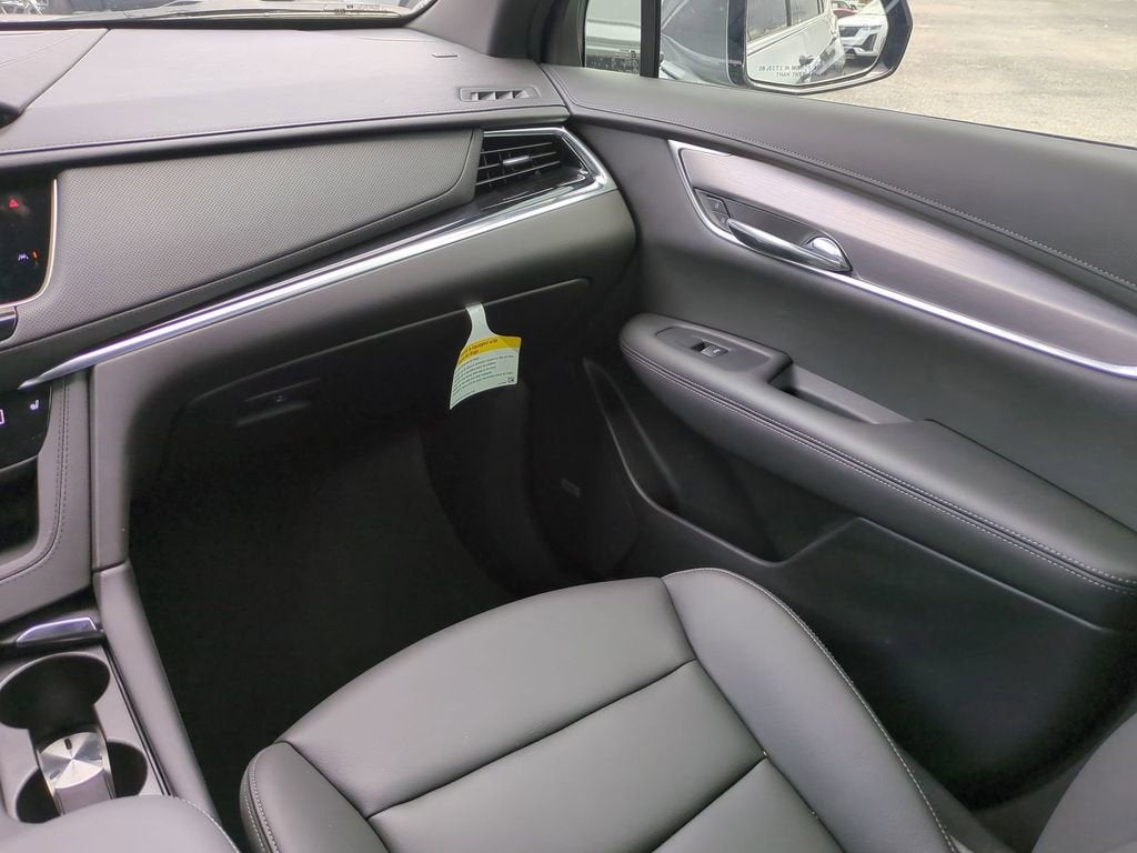 2025 Cadillac XT6 Luxury