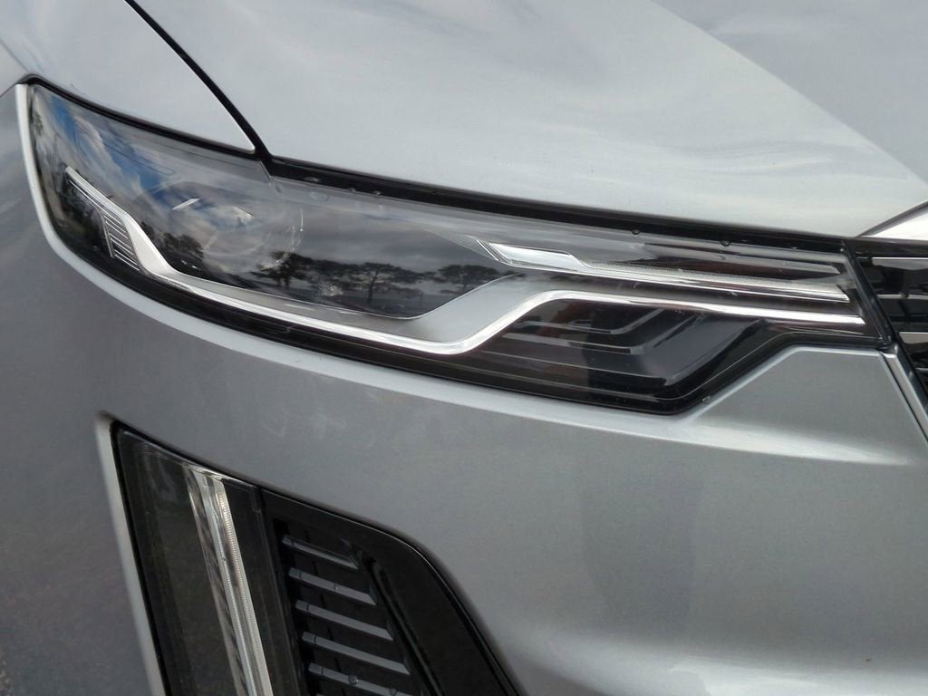 2025 Cadillac XT6 Luxury