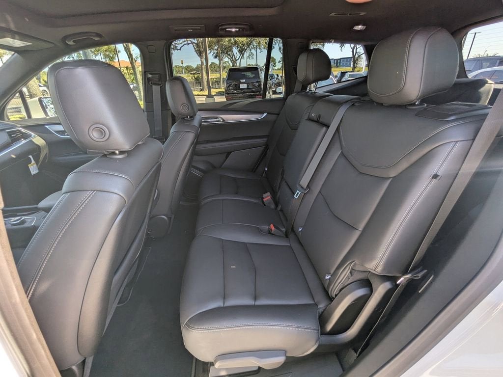 2025 Cadillac XT6 Luxury