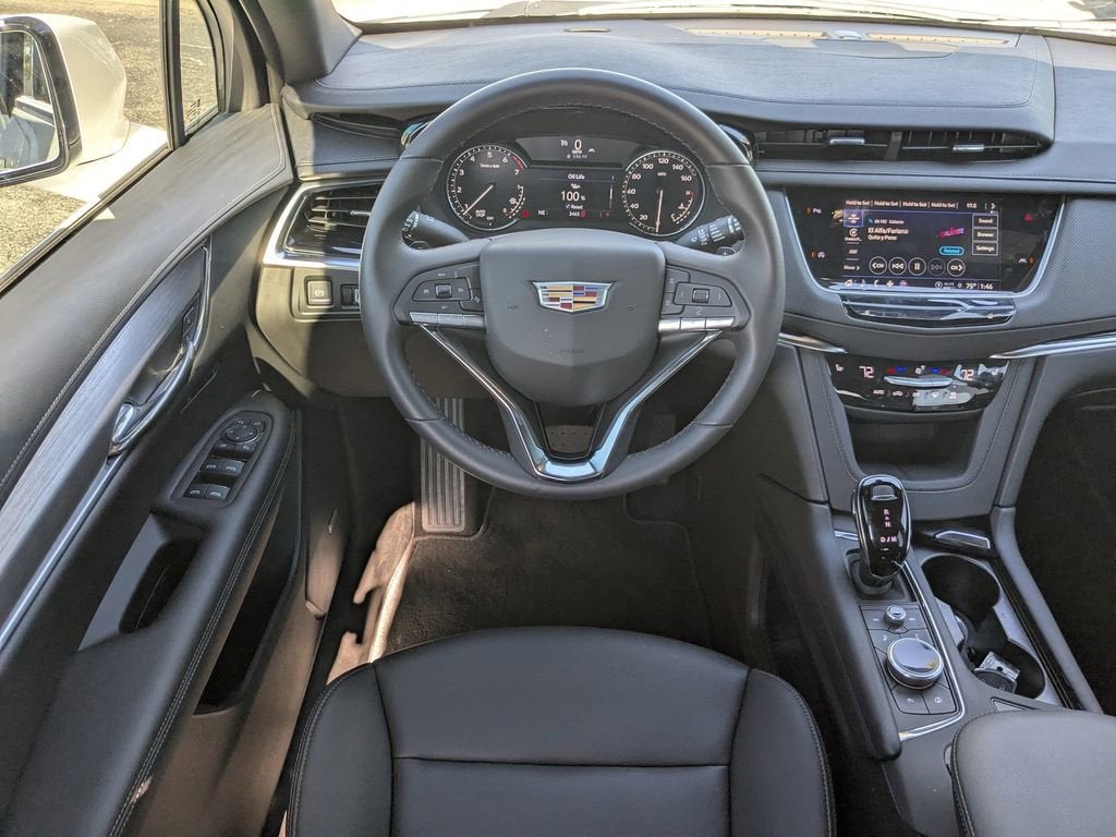 2025 Cadillac XT6 Luxury