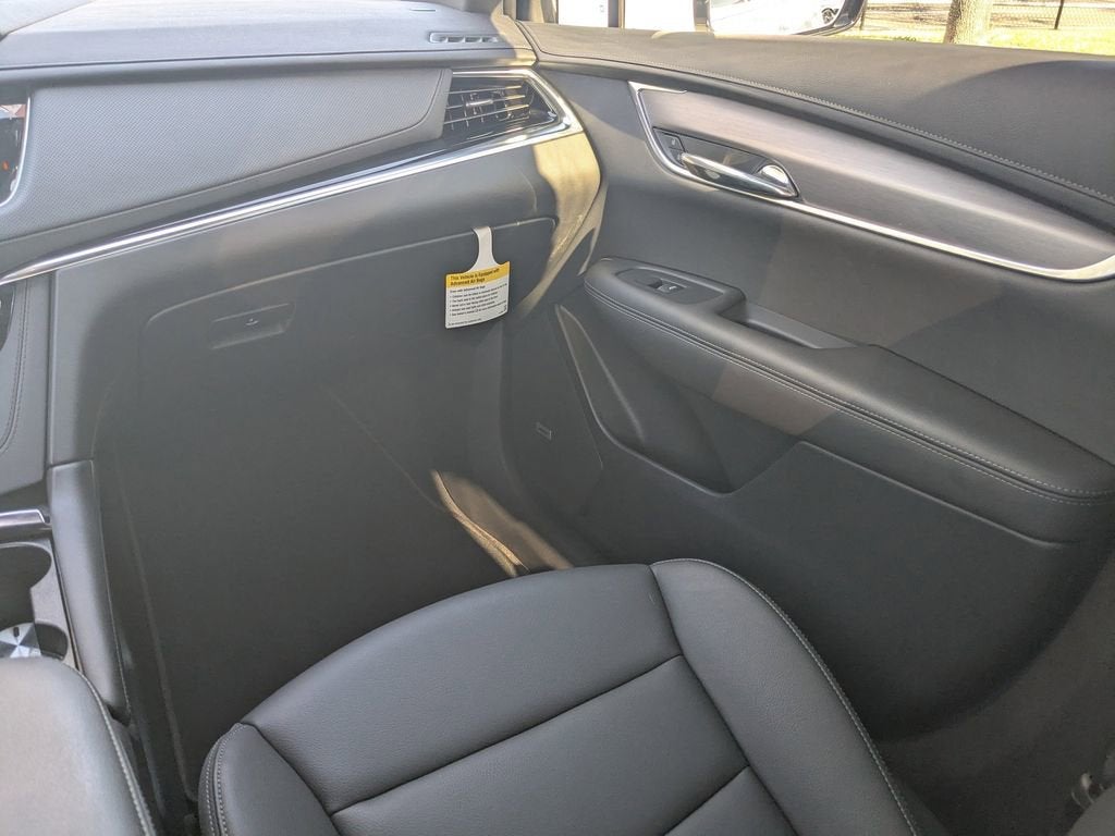 2025 Cadillac XT6 Luxury