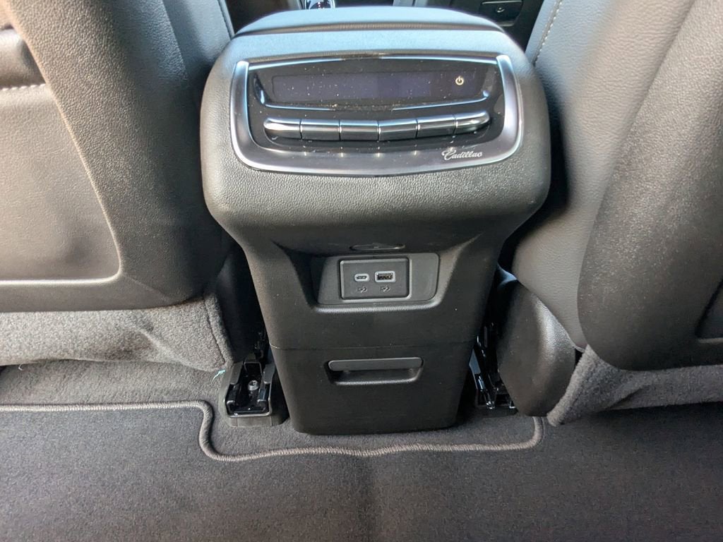 2025 Cadillac XT6 Luxury