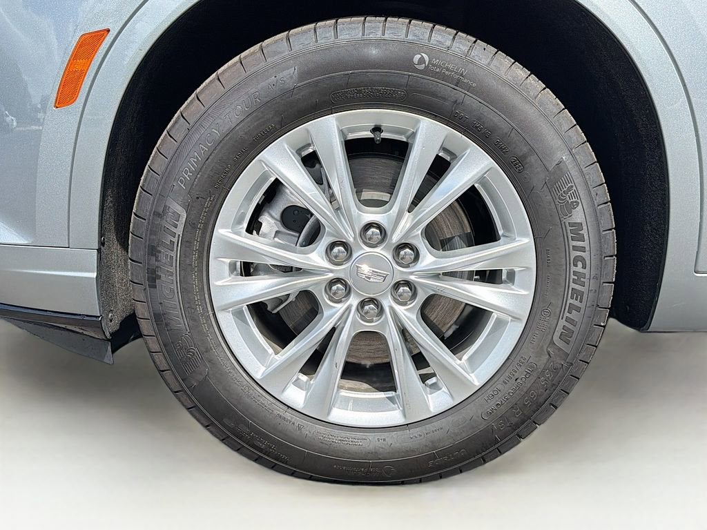 2025 Cadillac XT6 Luxury