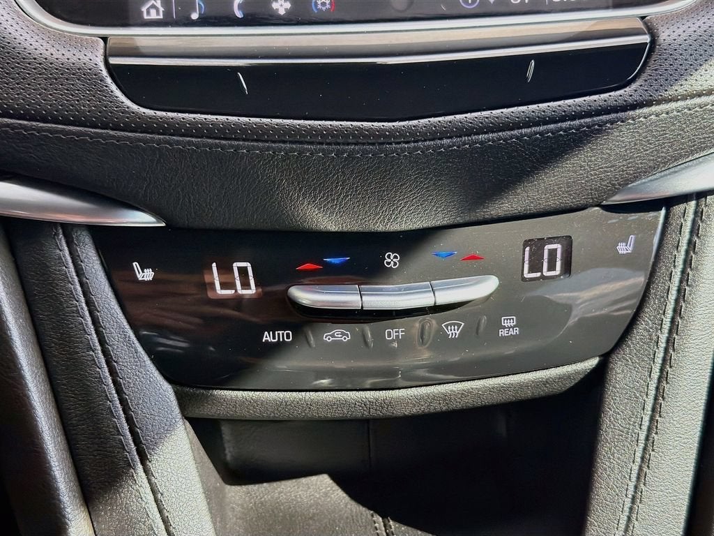 2024 Cadillac XT6 Luxury