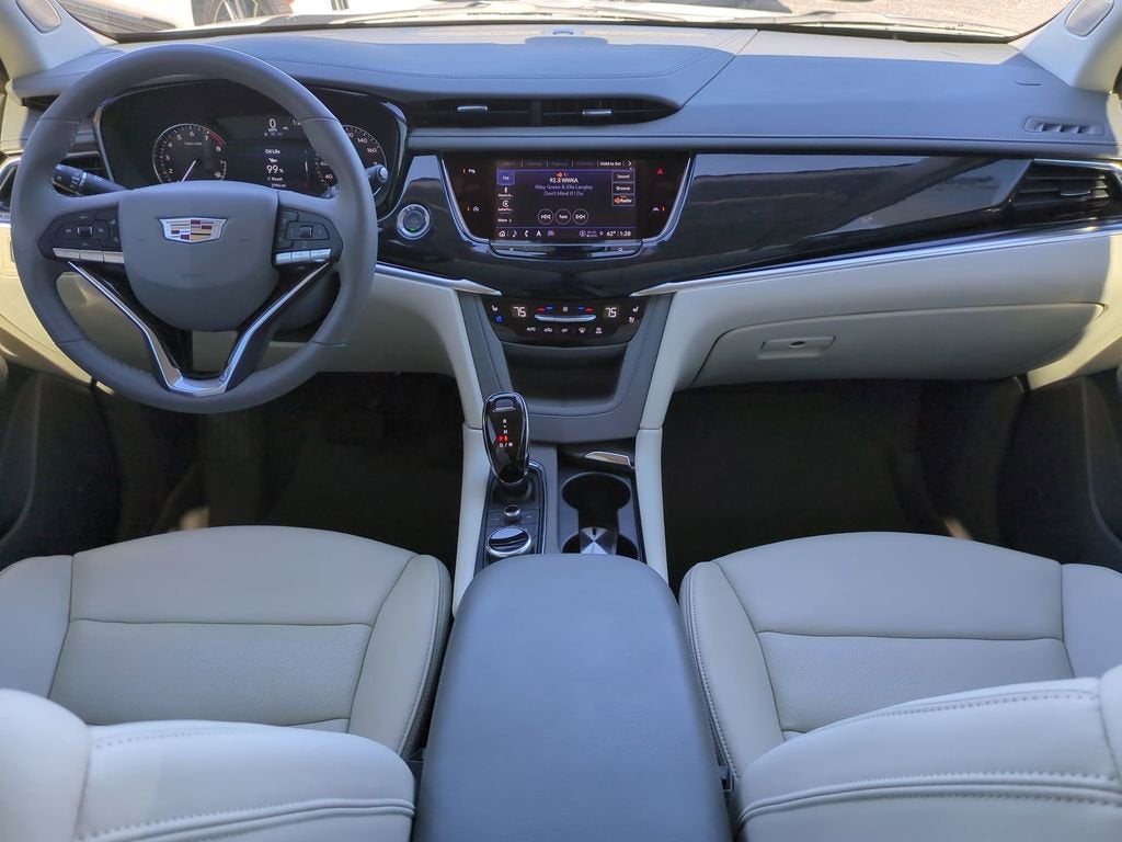 2025 Cadillac XT6 Premium Luxury