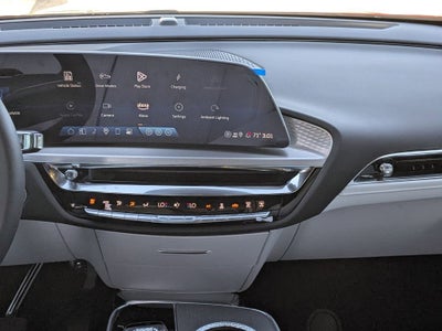 2025 Cadillac LYRIQ Luxury 1