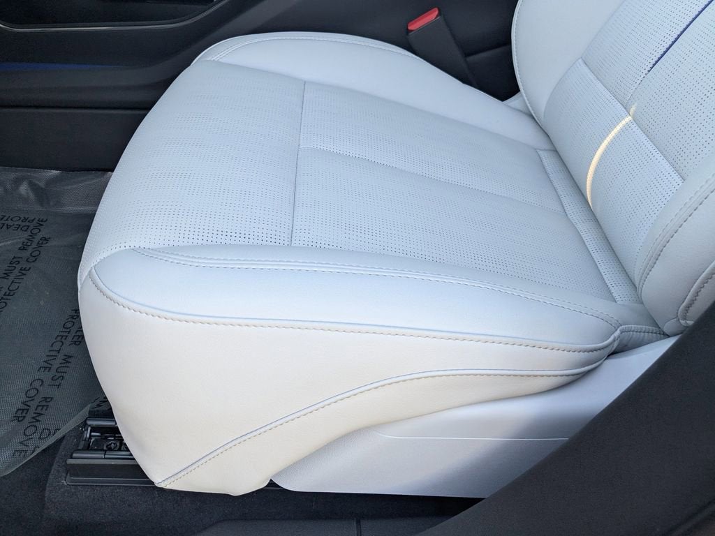 2025 Cadillac LYRIQ Luxury 1