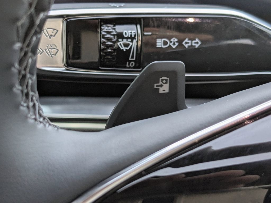 2025 Cadillac LYRIQ Luxury 1