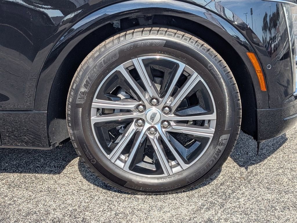 2025 Cadillac LYRIQ Luxury 1