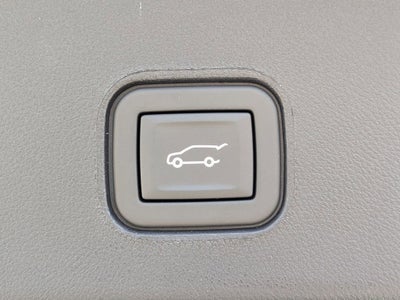 2025 Cadillac LYRIQ Luxury 1