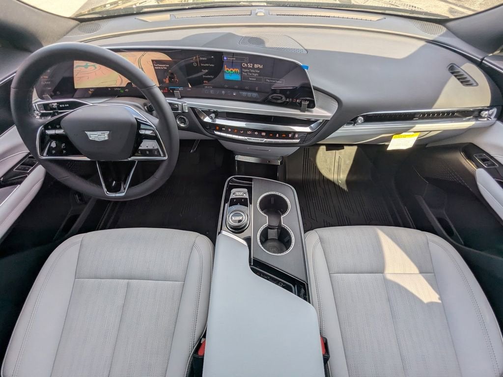 2025 Cadillac LYRIQ Luxury 1