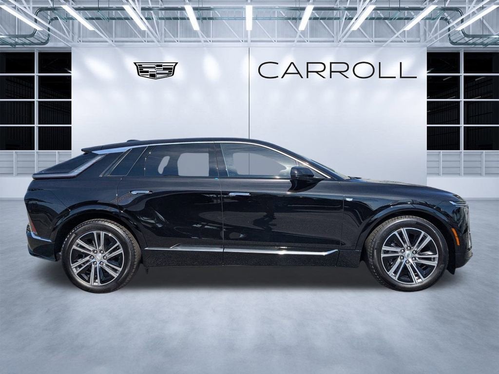 2025 Cadillac LYRIQ Luxury 1