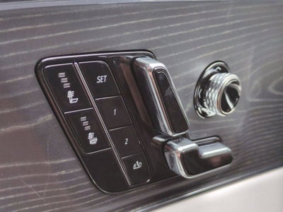 2024 Cadillac LYRIQ Luxury 1