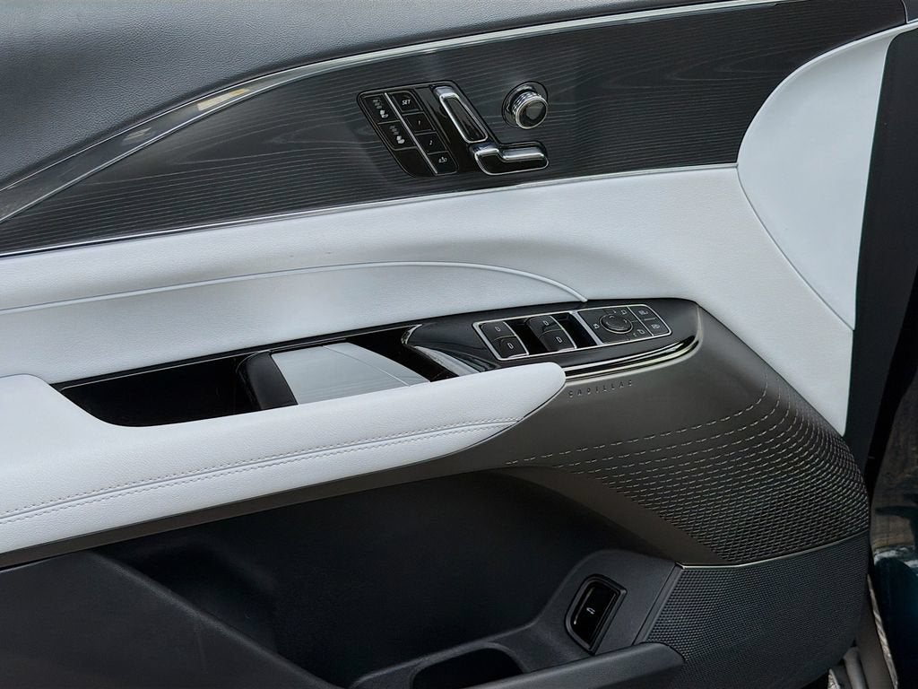 2024 Cadillac LYRIQ Sport 1