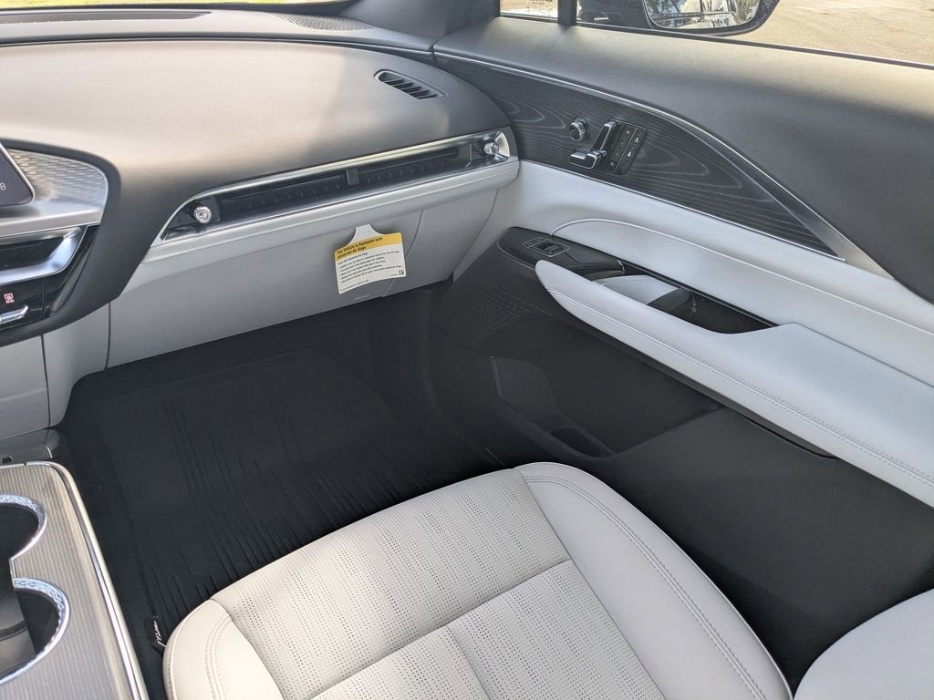 2025 Cadillac LYRIQ Sport 1