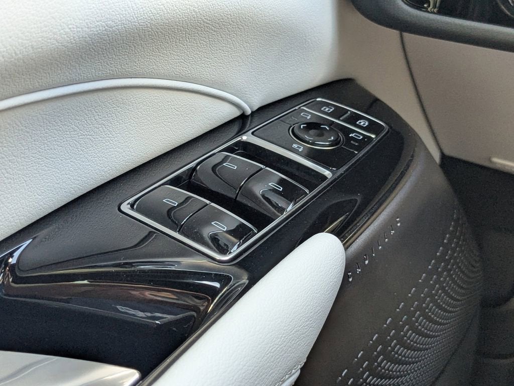 2025 Cadillac LYRIQ Sport 1