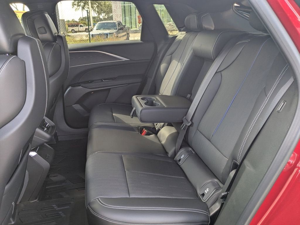 2025 Cadillac LYRIQ Sport 1