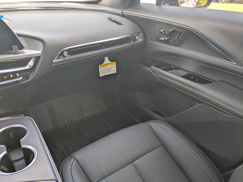 2025 Cadillac LYRIQ Sport 1