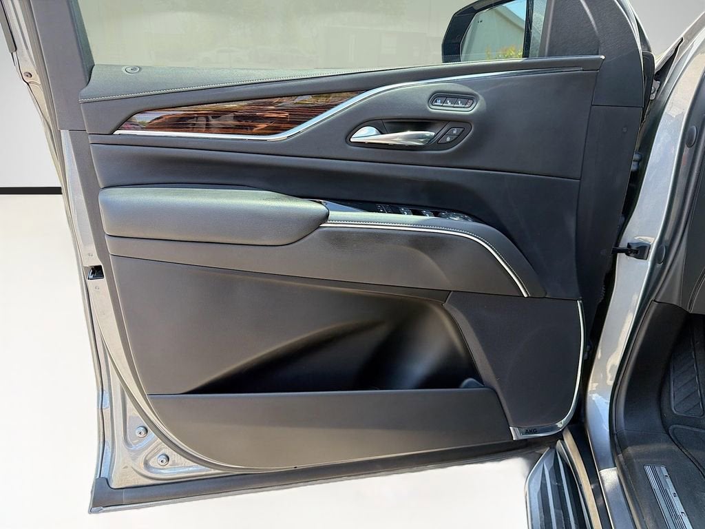 2022 Cadillac Escalade Premium Luxury