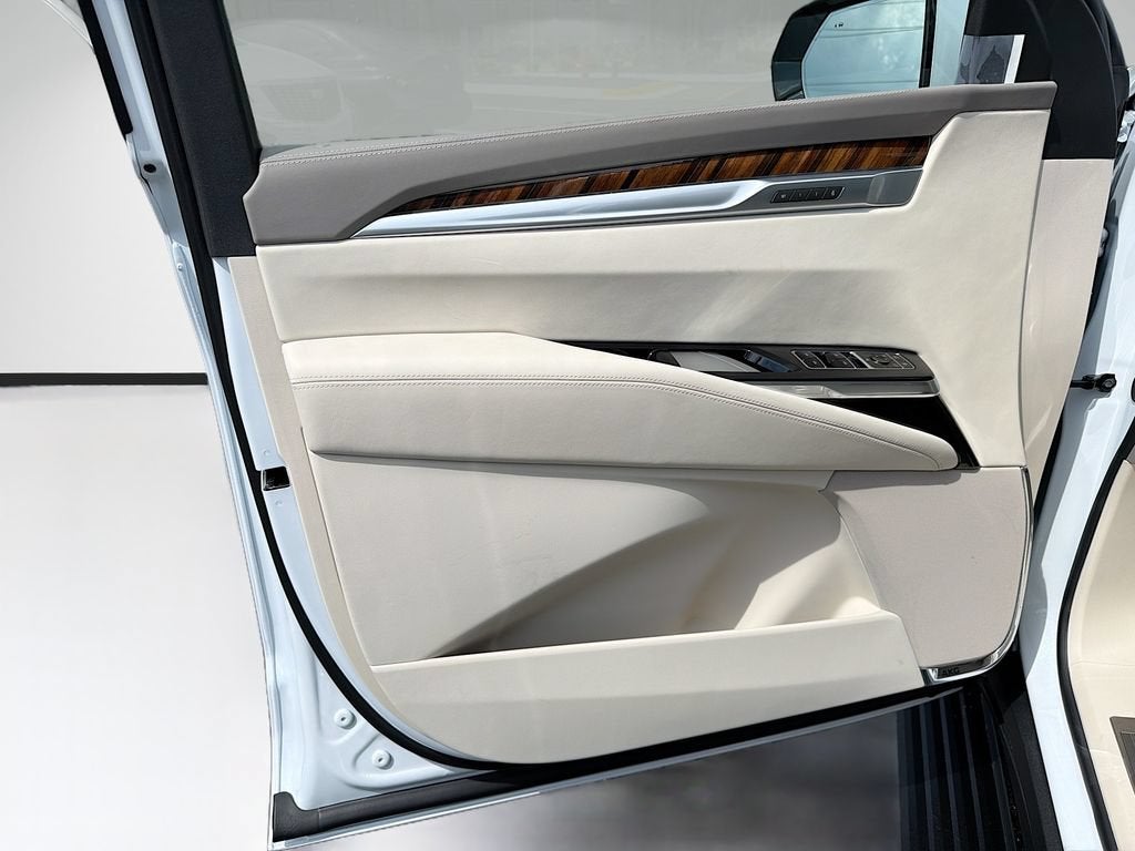 2026 Cadillac Escalade Platinum Luxury