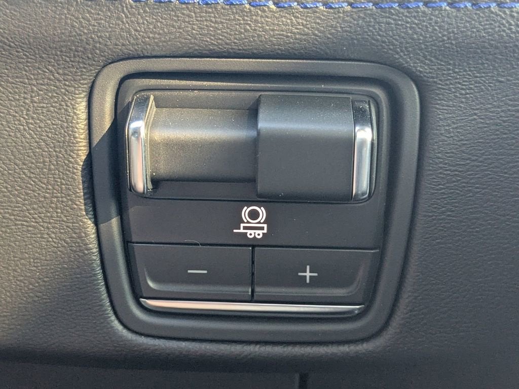 2025 Cadillac ESCALADE IQ Luxury 1