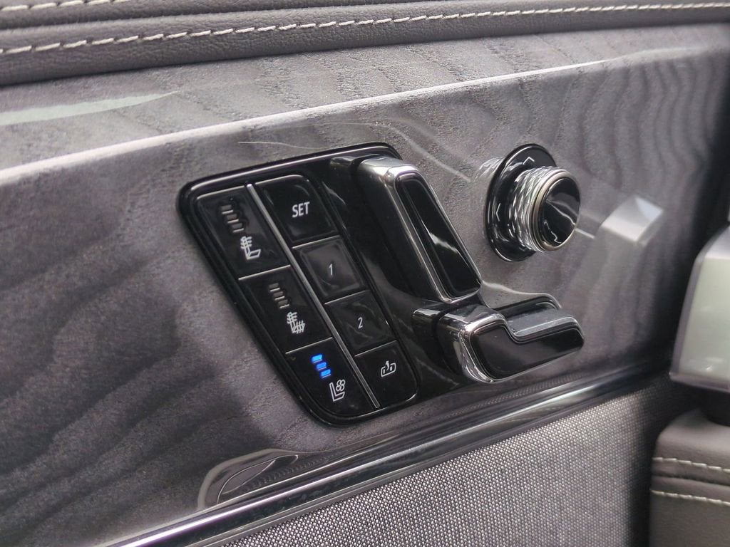 2025 Cadillac ESCALADE IQ Sport 1