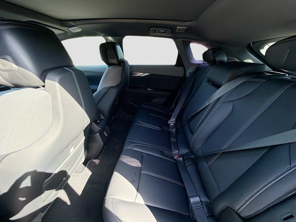 2027 Cadillac OPTIQ Luxury