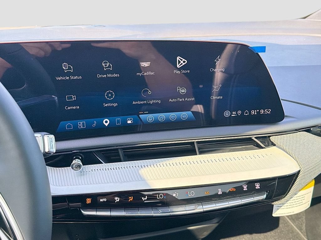 2027 Cadillac OPTIQ Luxury