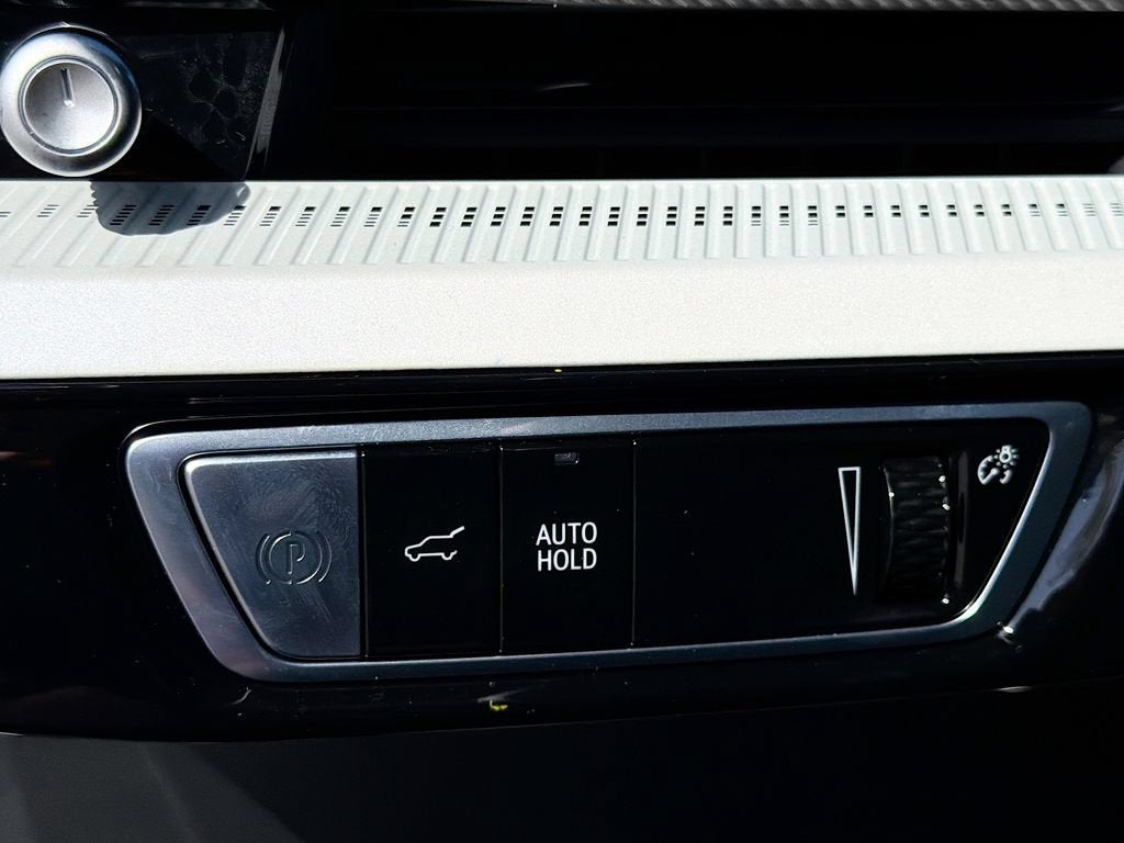 2027 Cadillac OPTIQ Luxury