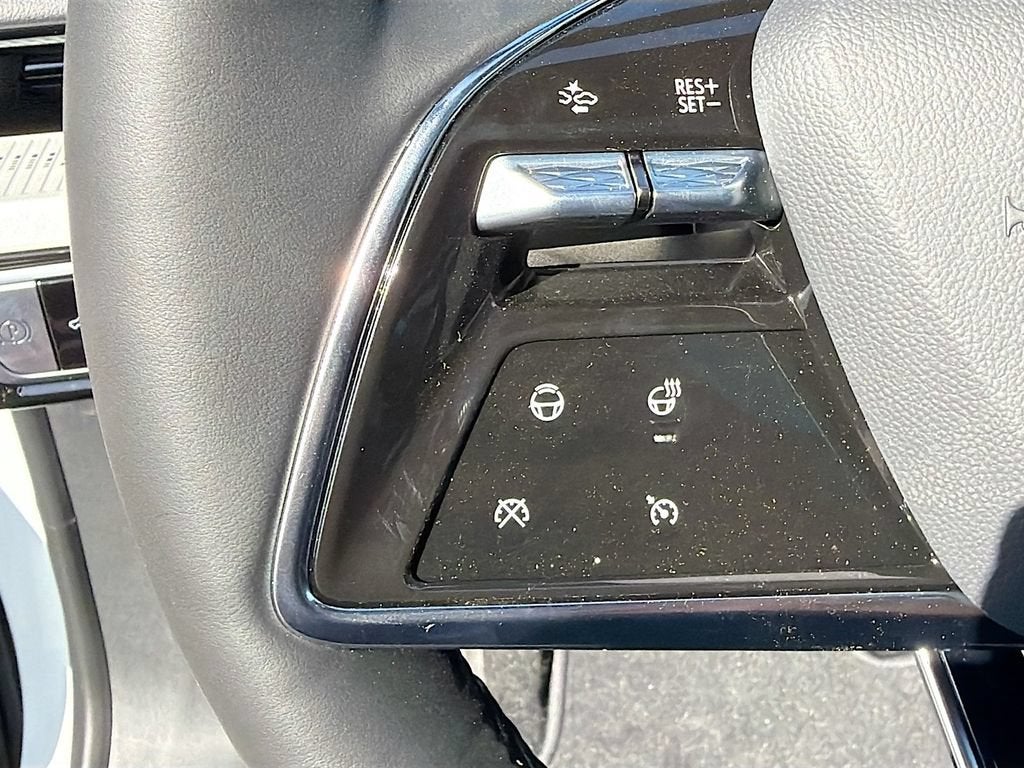 2027 Cadillac OPTIQ Luxury
