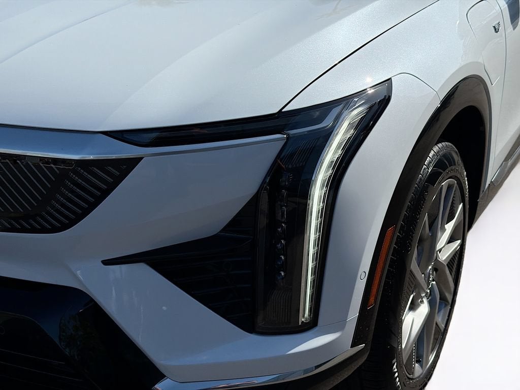 2027 Cadillac OPTIQ Luxury