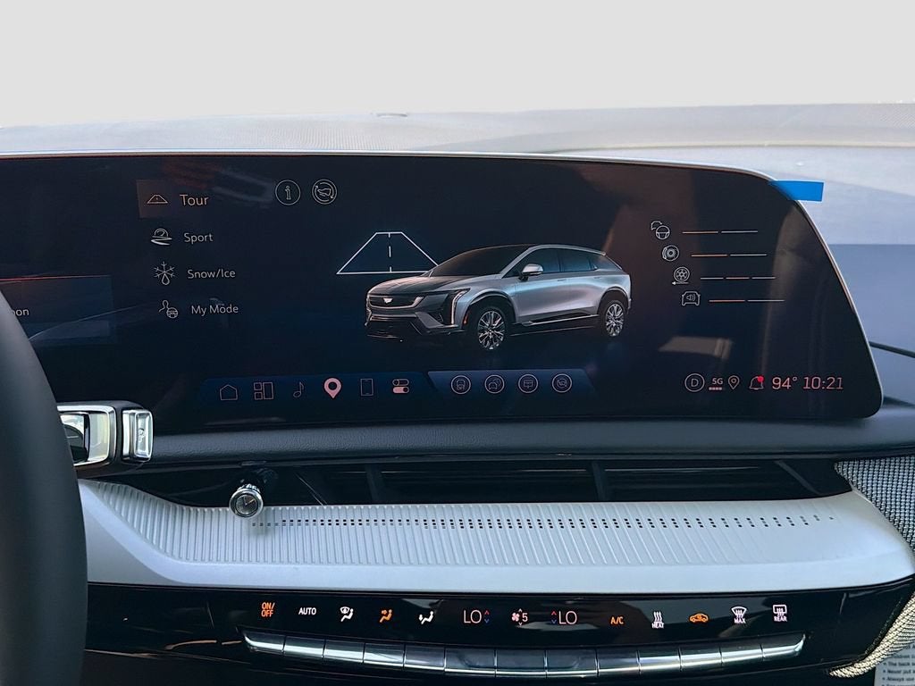 2027 Cadillac OPTIQ Luxury