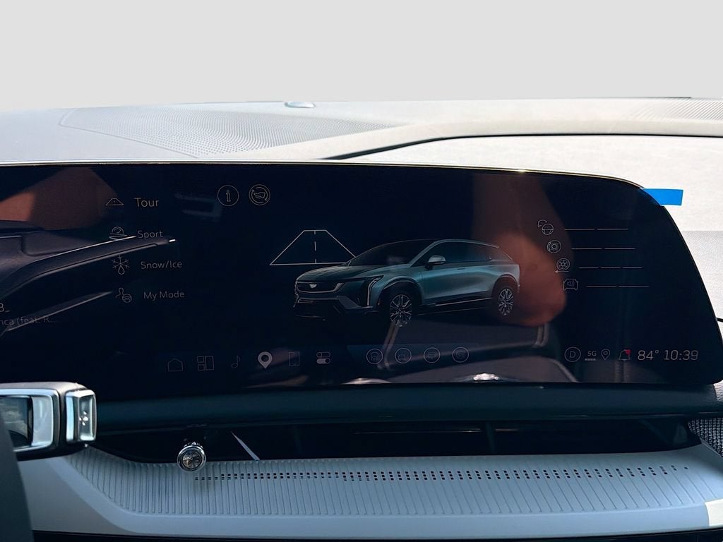 2027 Cadillac OPTIQ Luxury