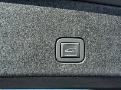 2025 Cadillac OPTIQ Luxury 1