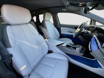 2025 Cadillac OPTIQ Luxury 1