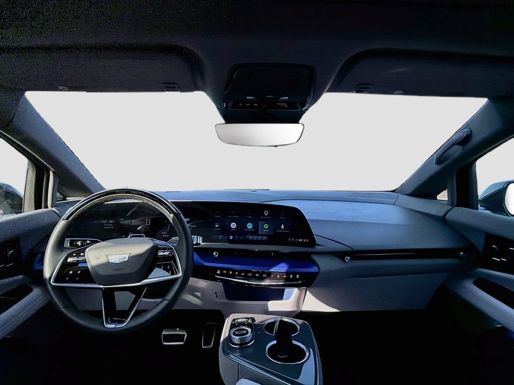 2025 Cadillac OPTIQ Luxury 1