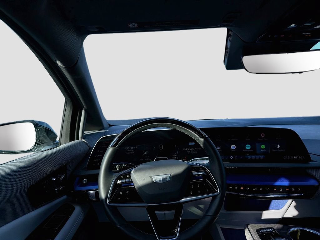 2025 Cadillac OPTIQ Luxury 1