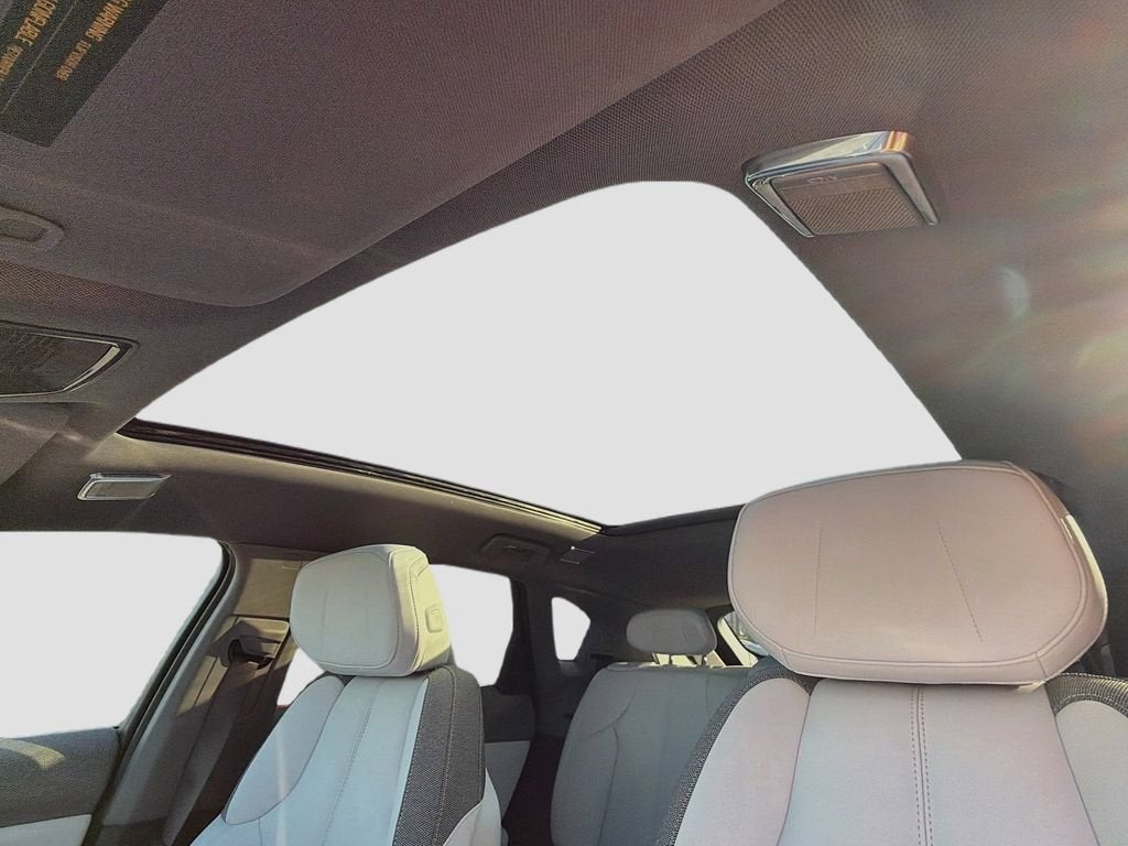 2025 Cadillac OPTIQ Luxury 1