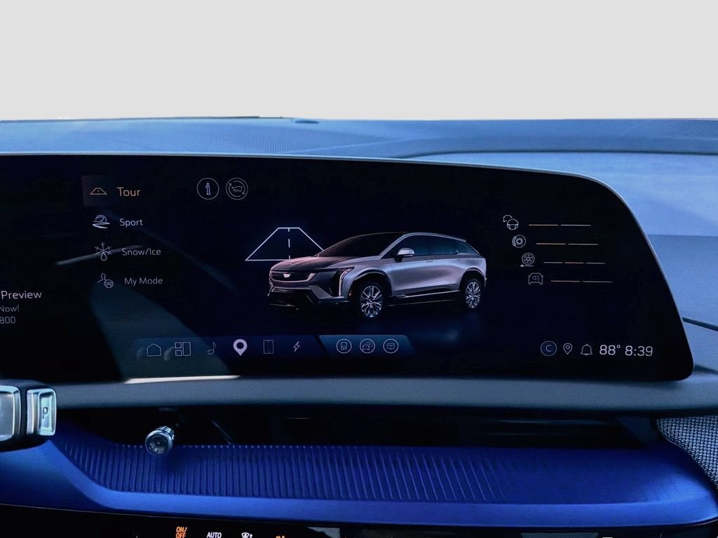 2025 Cadillac OPTIQ Luxury 1