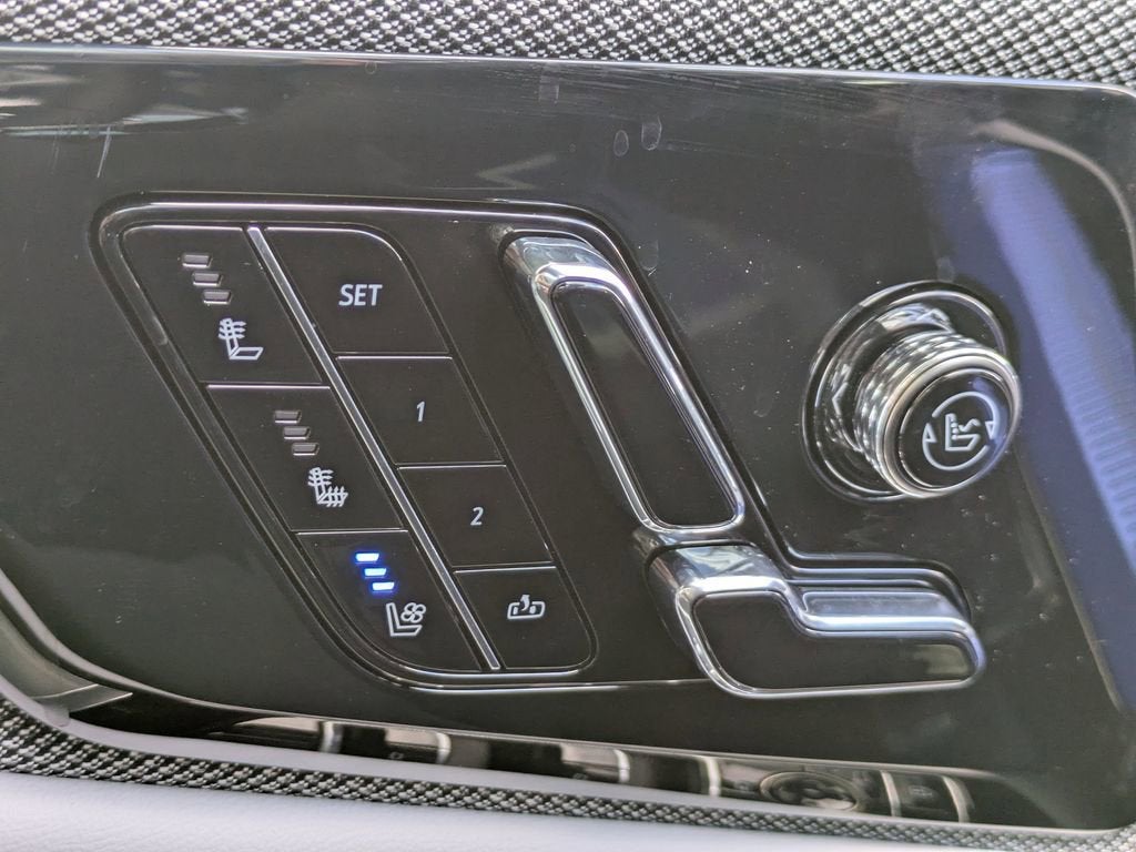 2026 Cadillac OPTIQ Premium Luxury