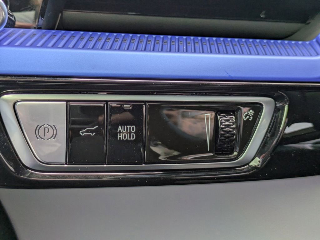 2026 Cadillac OPTIQ Premium Luxury