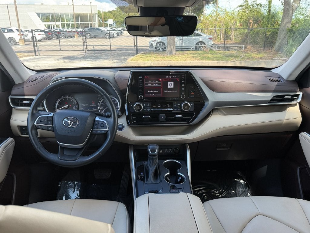 2022 Toyota Highlander XLE