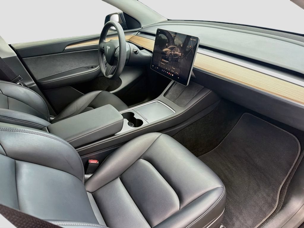 2025 Tesla Model Y Long Range