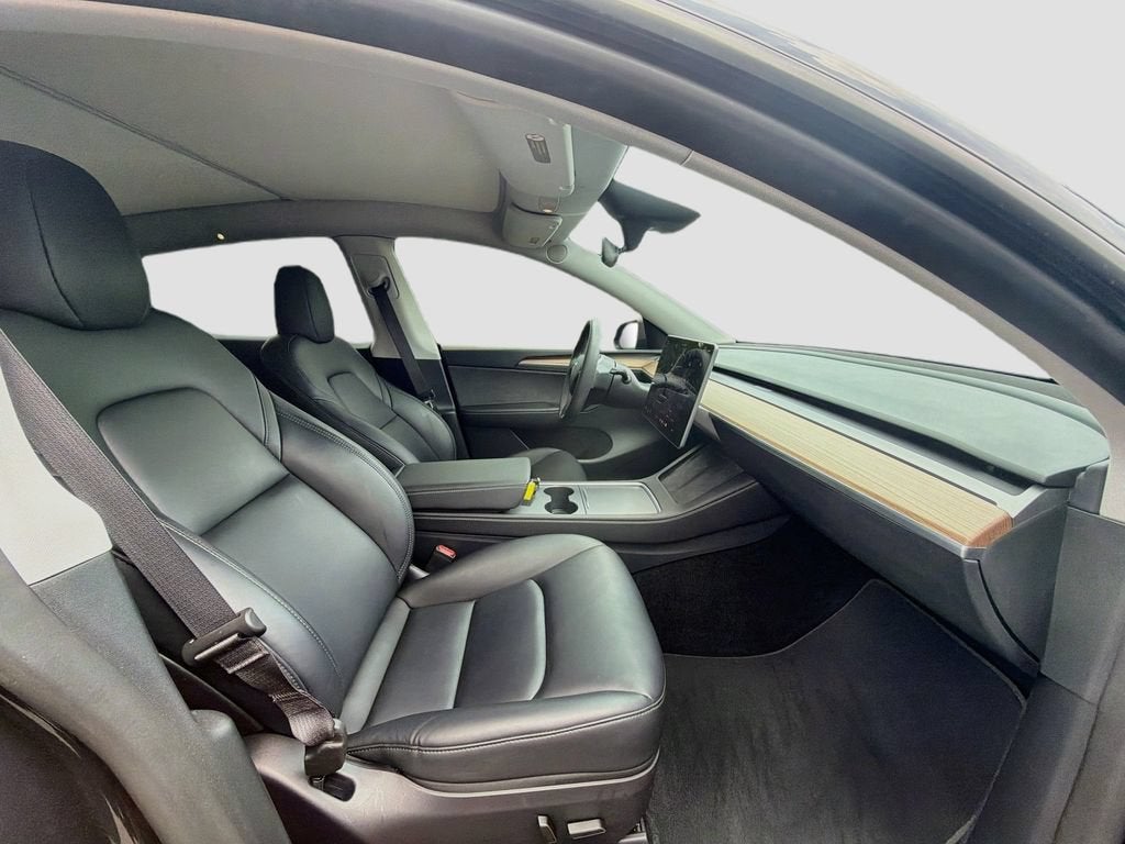 2025 Tesla Model Y Long Range